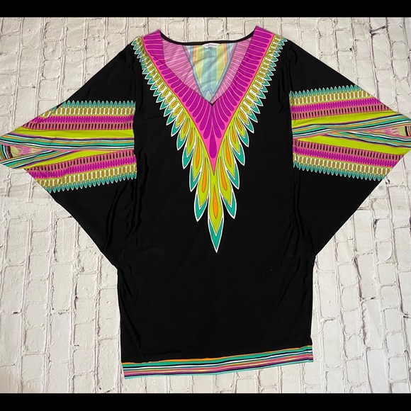 Gorgeous Trina Turk Coverup - Picture 2 of 8